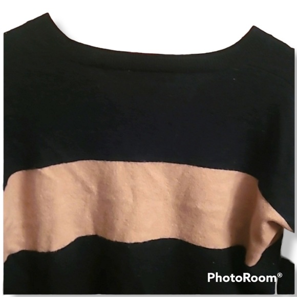 Italian Cashmere Black Camel Vee Neck Sweater - Picture 3 of 6